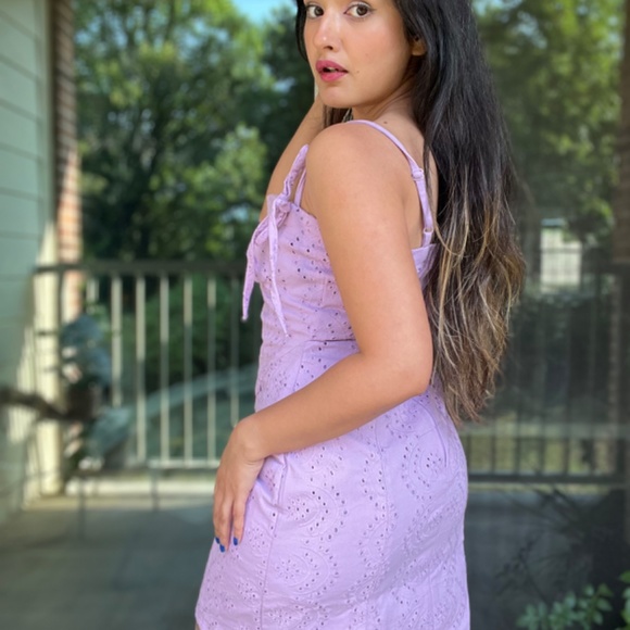 Gorgeous lavender schiffli mini dress - Picture 3 of 3